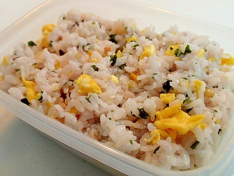 お弁当 炒り卵と炊き込みわかめの混ぜご飯 レシピ 作り方 By ぷ みぃまま 楽天レシピ お弁当 炒り卵と炊き込みわかめの混ぜご飯 レシピ 作り方 By ぷ みぃまま 楽天レシピ